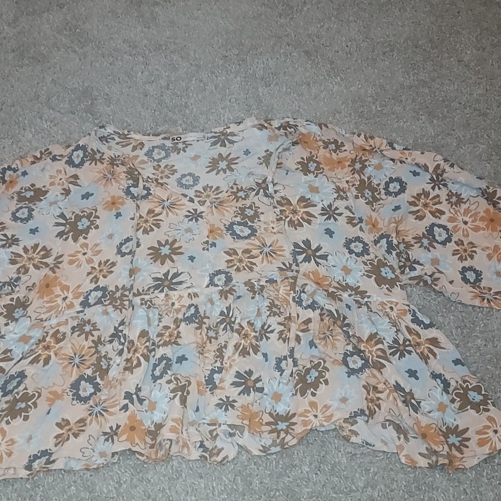 4/$18 SO XL womans blouse